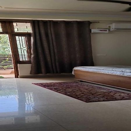 The Mid City Home 2 พาราณสี ภายนอก รูปภาพ